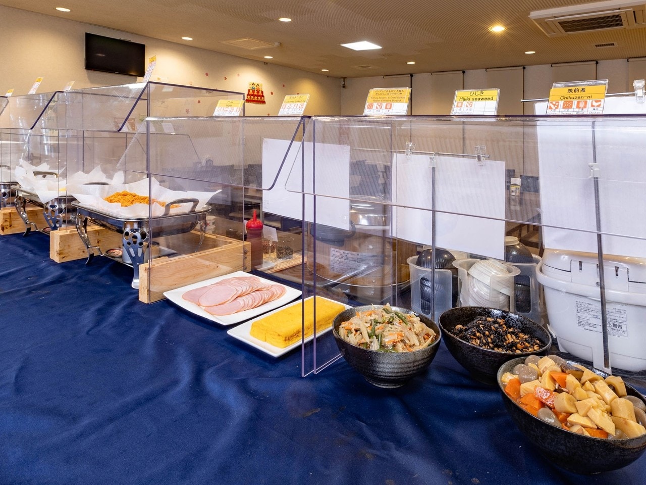 約50品目の料理が並びます